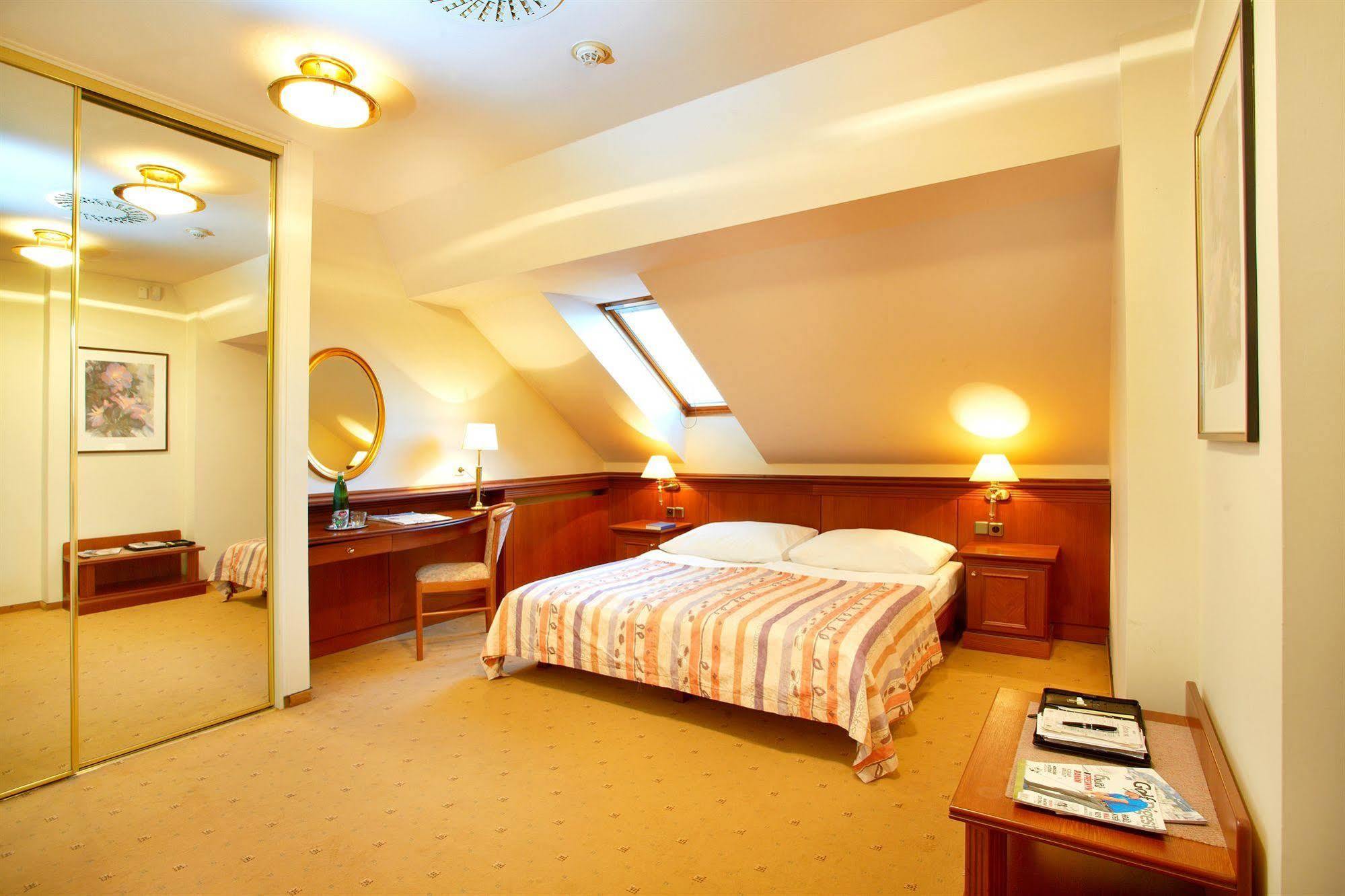 Galerie Royale Hotel Prague Exterior photo