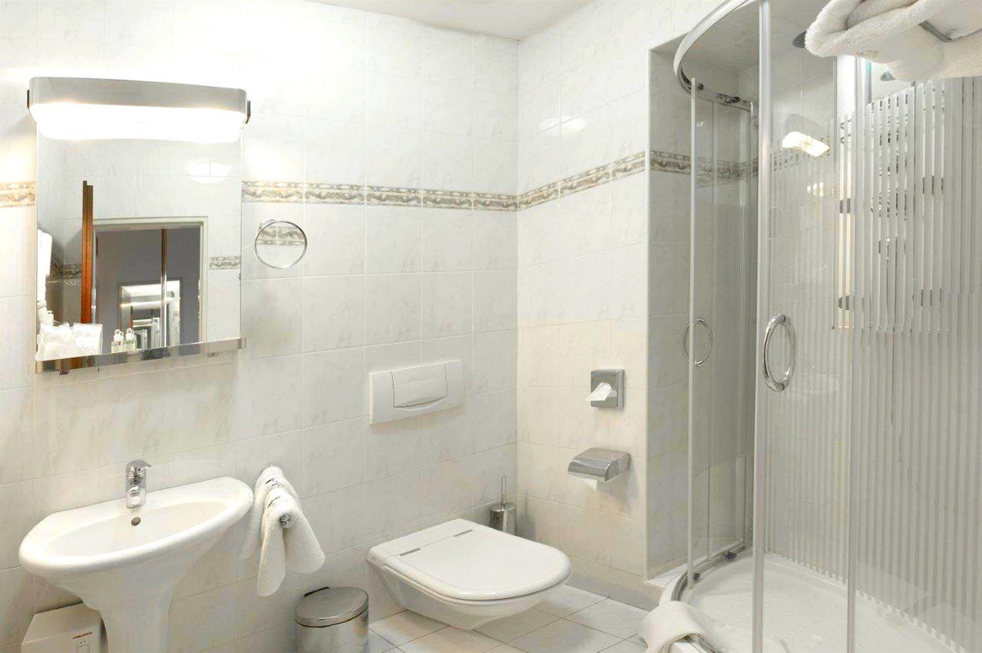 Galerie Royale Hotel Prague Exterior photo
